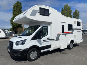 Camper Trailer Motorhome RV 6 BERTH - 2 FIXED Overcab double <b>bed</b> Offroad Vehicle for sale with awing so-lar panel system - Product Image 2