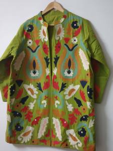 Veste brodée verte manteau matelassé indien fait à la main pardessus avant dames ouvert Long manteau ethnique Boho veste, Kimono Unique - Product Image 4