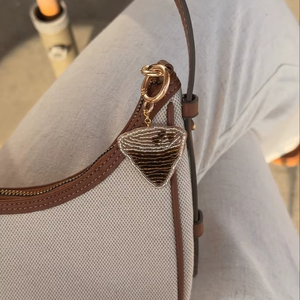 Amuleto de Sol Bordado con Cuentas Hecho a Mano, Bonito, Elegante y Hermoso, Nuevo Diseño de Lujo, Moderno y de Última Moda de Hiba Enterprises - Product Image 5
