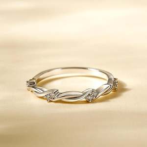 แหวนเงินแท้ทรงกลมประดับเพชรโมอิสซาไนต์สำหรับผู้หญิง - Product Image 6
