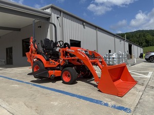รถแทรกเตอร์ขนาดเล็ก MINI KUBOTA BX23S ทนทาน 25 แรงม้า พร้อมที่ตักด้านหน้า พวงมาลัยไฮดรอลิก อุปกรณ์ทำฟาร์ม พร้อมใช้งาน - Product Image 3