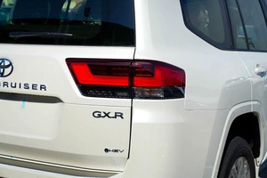 Nuovissimo Toyota Land Cruiser VXR SUV 2026, 399 CV, 7 Posti, Tetto Apribile, Specifiche GCC, Motore a Benzina 6 Cilindri, Trasmissione Automatica, Guida a Sinistra - Product Image 5