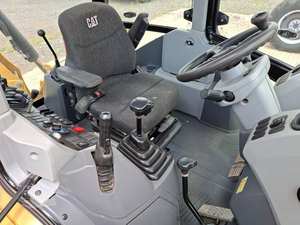 ACHETER UNE PELLE-CHARGEUSE CAT 428F2 D'OCCASION EN EXCELLENT ÉTAT - Product Image 5