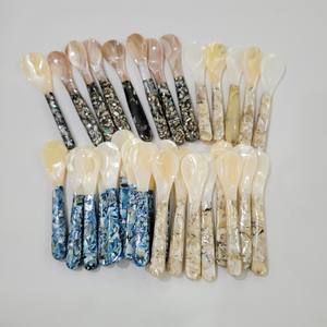 Cuillère en nacre de couleur naturelle, cuillère à caviar fabriquée à partir de nacre naturelle, sans danger pour les utilisateurs, cadeau significatif - Product Image 2