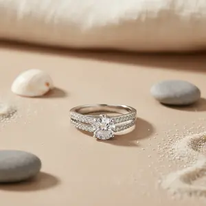 Anillo de Diamante Moissanita Solitario Plateado para Mujer, Elegante Anillo de Compromiso - Product Image 2