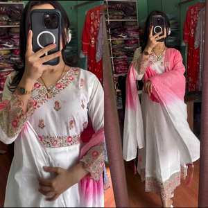 Vêtements ethniques indiens et pakistanais Antra Lifestyle, salwar kameez en georgette avec travail de sequins lourd, coupe régulière élégante, pour mariage et fêtes - Product Image 4