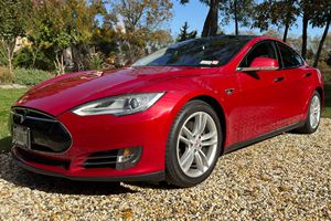 TESLA MODEL S P85 d'occasion 2013, conduite à gauche/droite - Product Image 3