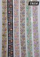 Lacets brodés à la machine sur mesure en motifs floraux et en six couleurs avec matériel de broderie attaché pour robe de mariée