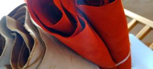 Blouson Bomber en Cuir de Mouton Personnalisé pour Femme, Col Montant, Rembourrage en Coton Respirant, Détails en Daim Véritable, Fermeture Éclair Hiver - Product Image 2