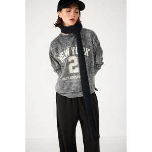 Sweat-shirt Mega Merchant à col rond, manches régulières, imprimé effet délavé, 100% coton, taille oversize - Product Image 3