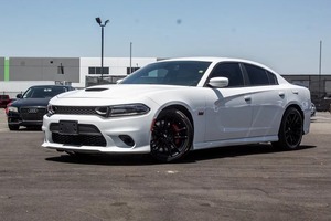 PRÊT À EXPÉDIER 2021 RWD Wagon V6/V8 Automatique Volant à Gauche Caméra Arrière Cuir Muscle Car DIY OEM Garantie 3 Ans - Product Image 3