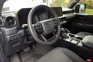 Toyota Land Cruiser 2024, 1958, Gasolina, Bajo Kilometraje - Product Image 4