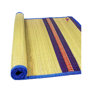Alfombrillas tejidas de calidad superior a la venta, mezcla perfecta de tradición y modernidad a excelentes precios - Product Image 1