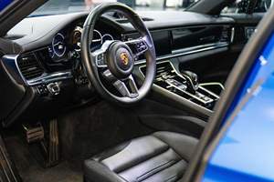 Porsche Panamera 4 3.0L V6 turbocompressé à transmission intégrale automatique 2018, voiture Sean - Product Image 6