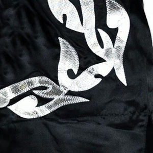 Shorts de Muay Thai Profesionales Retro Lisos de Alta Calidad al por Mayor, Shorts de Muay Thai Cómodos de Spandex y Poliéster - Product Image 6