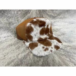 Gorro de Béisbol Hecho a Mano con Piel de Vaca Genuina - Gorra con Estampado Animal de Piel Natural - Gorro de Invierno de Lujo Unisex - Product Image 5