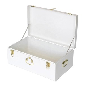 Grande boîte de rangement décorative en métal blanc, coffre en fer, coffre à souvenirs, coffre pour dortoir universitaire avec poignée dorée - Product Image 4