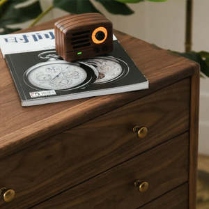 Table de chevet Django de qualité supérieure avec finition en bois élégante, design moderne et rangement spacieux pour le confort de la chambre à coucher - Product Image 3