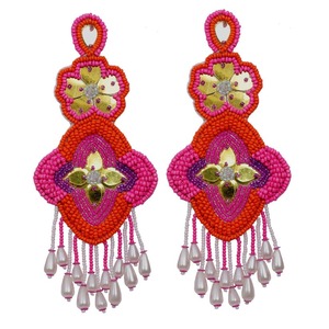 Hermosos pendientes bordados hechos a mano, diseño de flores con cuentas de semillas, hermosas artesanías bordadas hechas a mano, costura de punto de cruz - Product Image 6