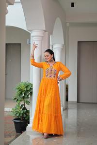 ชุดเดรสงานแฟนซีสำหรับปาร์ตี้ชุดเดรสสีเนื้อสีเหลืองสวยงามแบบอินเดียดีไซน์เนอร์มีสไตล์ล่าสุด - Product Image 5