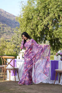 Saree élégant imprimé en tissu marbré sans poids avec bordure en dentelle perlée et chemisier coordonné pour les femmes B2B Bulk Supply - Product Image 6