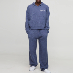 Conjunto de Dos Piezas de Sudadera con Capucha de Forro Polar para Hombre con Logotipo Personalizado a Precio de Fábrica 2026 / Conjunto Casual Cálido de Sudadera con Capucha de Forro Polar para Hombre OEM 2026 - Product Image 1