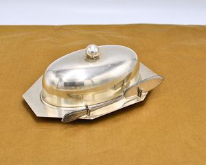 Beurrier moderne et élégant en acier inoxydable avec finition lisse, parfait pour la cuisine familiale, la salle à manger et le pique-nique en plein air - Product Image 4