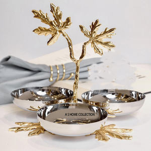 Bol à bonbons créatif à trois noix Style luxe feuille acier inoxydable laiton bol à fruits secs pour accessoires de bureau pour la maison - Product Image 1