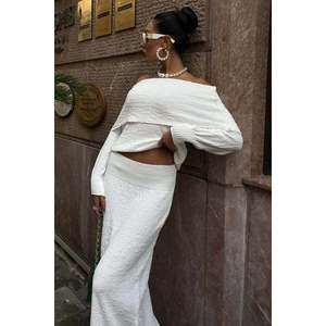 Ensemble jupe décontractée Madonna 10078 avec col en tricot respirant pour la saison automnale - Product Image 3