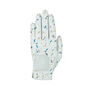Venta al por mayor guantes de golf personalizados de alta calidad de piel de oveja fina microfibra transpirable guantes de cuero genuino duraderos de Pakistán - Product Image 1