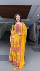 Costume Salwar élégant en soie naturelle lourde avec impression numérique fantaisie vrai miroir travail à la main concepteur dentelle fantaisie tenue de fête parfaite - Product Image 3