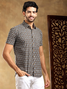 Camisa de Algodón Marrón con Estampado a Mano DAHLEEZ para Hombre |   Camisa Casual Entallada con Cuello Camisero Estampado para Uso Diario y Oficina - Product Image 4