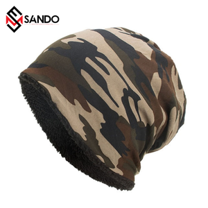 Bonnets de camouflage à double couche 100% laine imprimés personnalisés en gros Logo sur des chapeaux d'hiver en tissu commun pour le voyage - Product Image 6