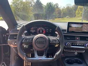 Coupé RS5 2019, berline performante, moteur V6 biturbo, boîte de vitesses automatique, batterie au lithium, pneus R17, sièges en cuir, traction avant, éclairage unique - Product Image 6