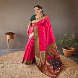 Sari de Seda Paithani VASTRA COTTAGE con Bordado de Pallu en Contraste Intenso y Hermoso Diseño Butti, Traje Tradicional para Bodas - Product Image 4
