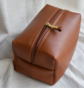 Vintage Leather Toiletry Bag for <b>Men</b> - Product Image 5