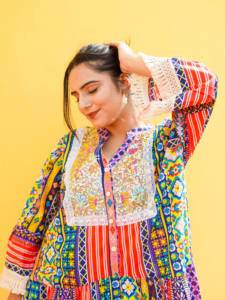 Robe bohème colorée en patchwork pour femmes, robe ethnique à manches longues brodée avec imprimé tribal vintage, tenue décontractée - Product Image 4