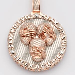 Colgante de Plata de Ley 925 con Diseño de Calavera de 3 Caras Personalizado de Vidhi Jewellery, con Diamantes VVS, Estilo Vintage - Product Image 1