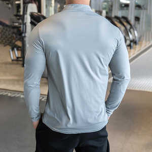 Camisetas de gimnasio de manga larga con diseño en blanco para hombre: ropa deportiva de compresión de secado rápido para entrenamientos de otoño y correr - Product Image 4