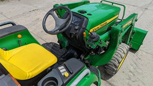 Tractor Agrícola John Deere 3038E de 2011, 24HP, 5+ Años de Garantía, Caja de Cambios y Motor en Venta - Product Image 5