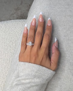 Ensemble de bague de fiançailles de rêve avec diamant de 4,00 carats, taille coussin, avec bande assortie, diamant de laboratoire, or blanc 18 carats, certifié IGI, F VVS2 - Product Image 1