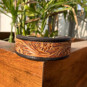 Collier de chien en cuir véritable fait à la main pour le cou en cuir véritable Vente à chaud gravé rembourré collier de chien réglable pour animaux de compagnie - Product Image 4