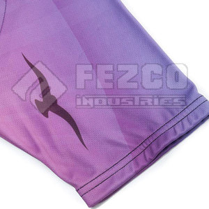 Camiseta de ciclismo súper ligera para hombre, venta al por mayor, muy cómoda y de secado rápido con nombre de equipo personalizado - Product Image 4