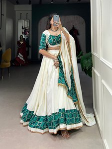 Último diseñador puro rayón algodón Gotta Patti impreso Lehenga Choli por FabZone - Product Image 3