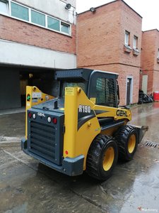 Used Diesel Gehl R190 Mini Skid Steer Loader 75KW Compact <b>Wheel</b> Loader <b>Small</b> Construction Loader for Farm and Site Work - Product Image 6