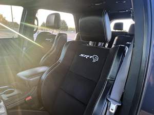 ใช้2023 SUV ขนาดเต็มประสิทธิภาพสูงพิเศษ V8ซูเปอร์ชาร์จแทร็กเน้นการอัปเกรดและฟีเจอร์พรีเมียม - Product Image 4