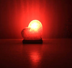 Lámpara de sal rosa del Himalaya hecha a mano, hermosa artesanía Natural en forma de corazón, decoración elegante para el hogar, estilo de amor, técnica de Animal tallado - Product Image 4
