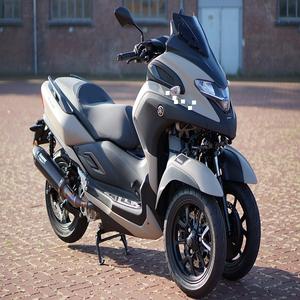 Superbe Yamahaas Triciitty 300 à 3 roues, mobilité urbaine, OEM, garantie 1 an, disponible dès maintenant - Product Image 3