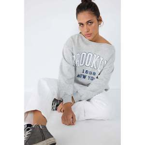 Sudadera básica de corte relajado - Product Image 2