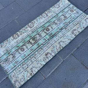 Alfombra Turca, Alfombra Vintage de 1.9x4.2 pies, Alfombra de Lana con Diseño de Plantas y Árboles Azules - Product Image 2